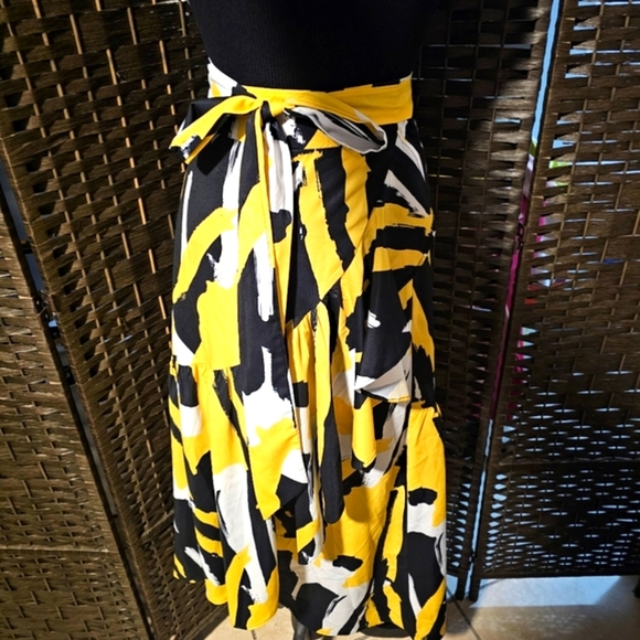 Multi use Wrap around Skirt - Picture 3 of 5